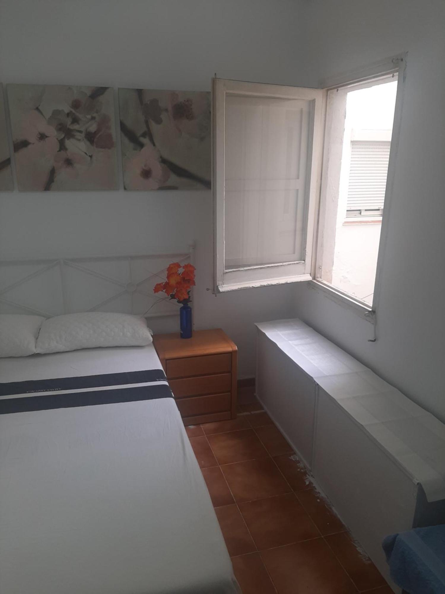 Alquiler Habitacion- Descanso Sabadell - Bano Compartido ภายนอก รูปภาพ